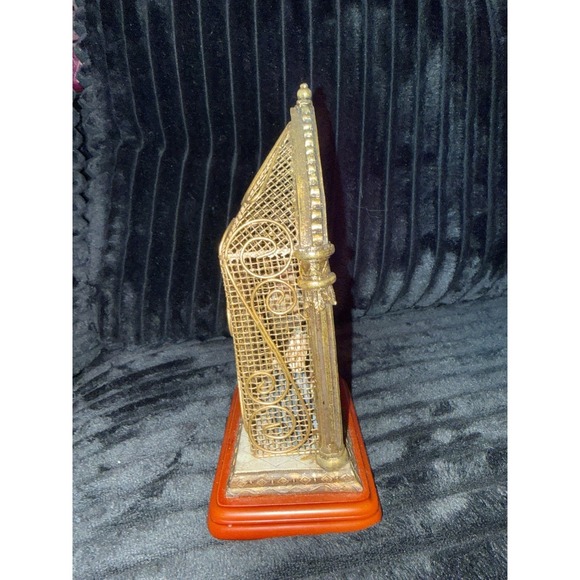 Vintage Nativity Scene Metal & Resin Display Gold Wire Frame & Wood -Great Cond! - Picture 5 of 10